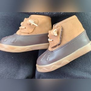 Sperry top sider crib boots 2m